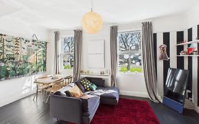 Host & Stay - The Artists Pad